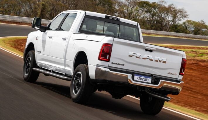 RAM 2500 2026 accion