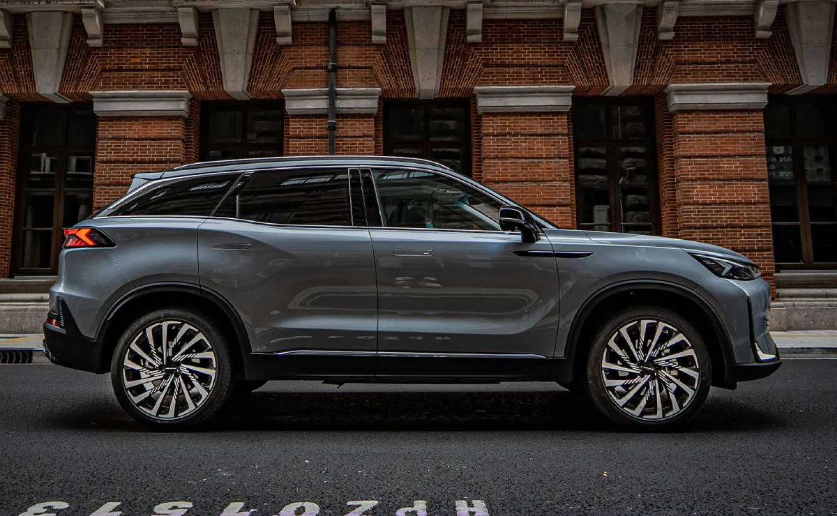 SUV BAIC X55 PLUS perfil