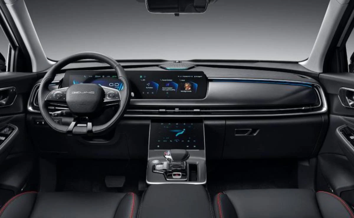 SUV BAIC X7 interior