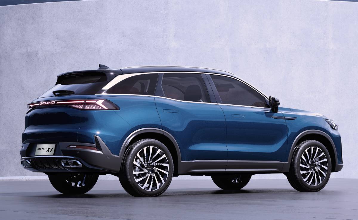SUV BAIC X7 trasera