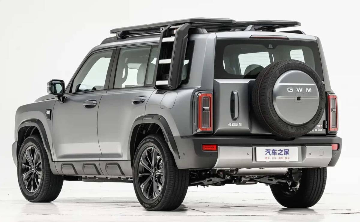 SUV Haval Menglong Hi4 trasera