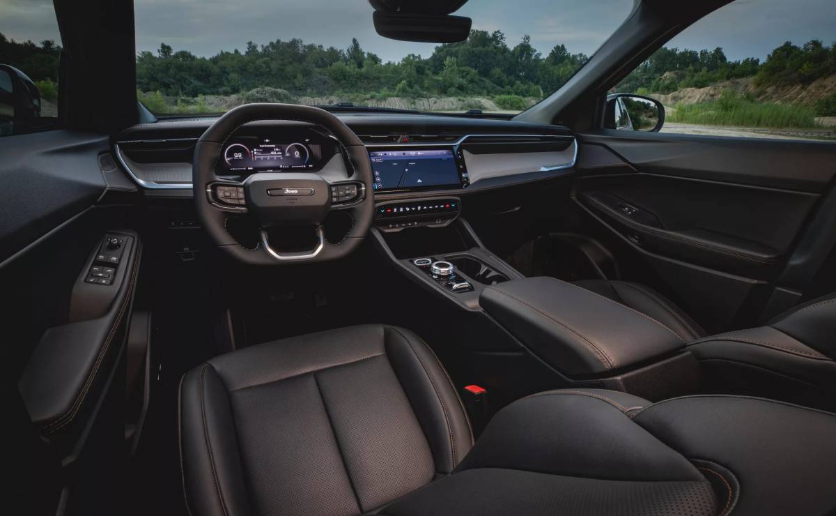 SUV Jeep Cherokee 2026 interior