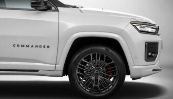 Así se renovó el SUV que bajó de precio y ofrece siete asientos, tracción 4x4 y hasta 272 CV 2 SUV Jeep Commander 2026 llanta