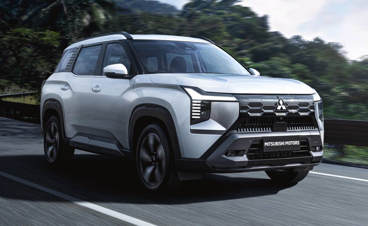 SUV Mitsubishi Destinator accion
