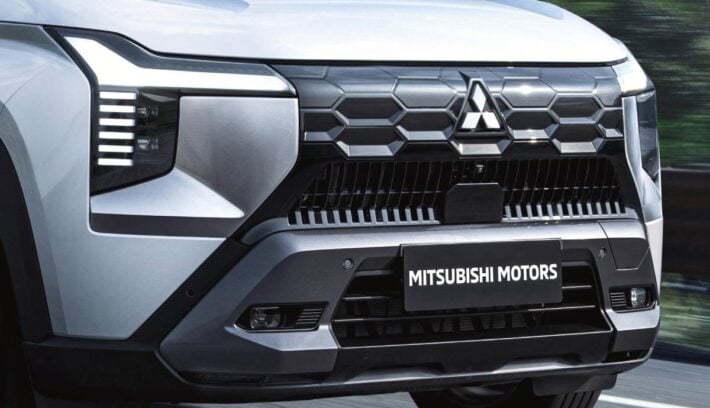 SUV Mitsubishi Destinator teaser