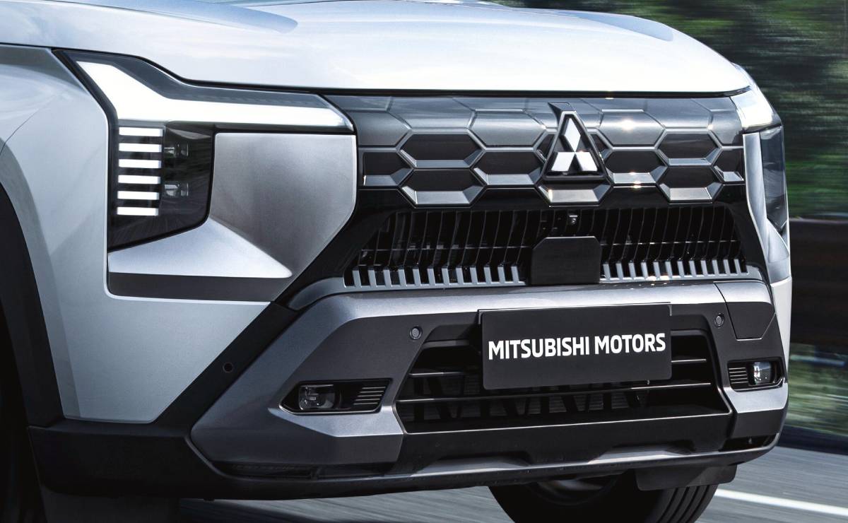 SUV Mitsubishi Destinator teaser