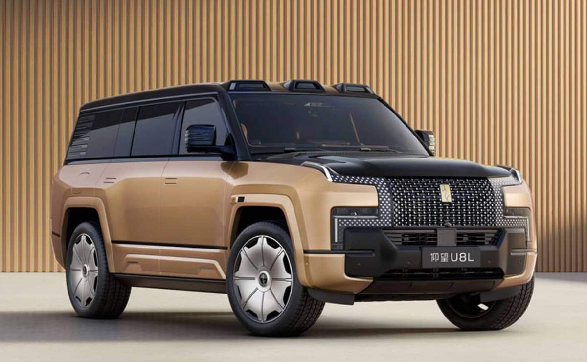 SUV Yangwang U8L frente