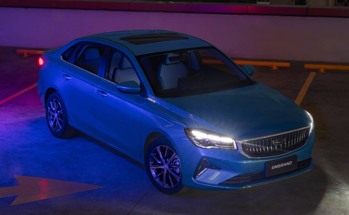 Sedan Geely Emgrand frente