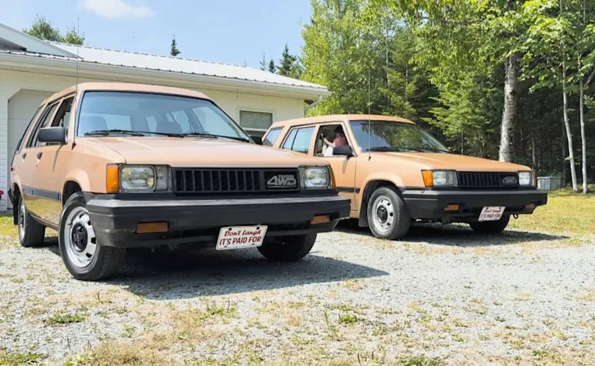 Sedan Toyota Tercel frente
