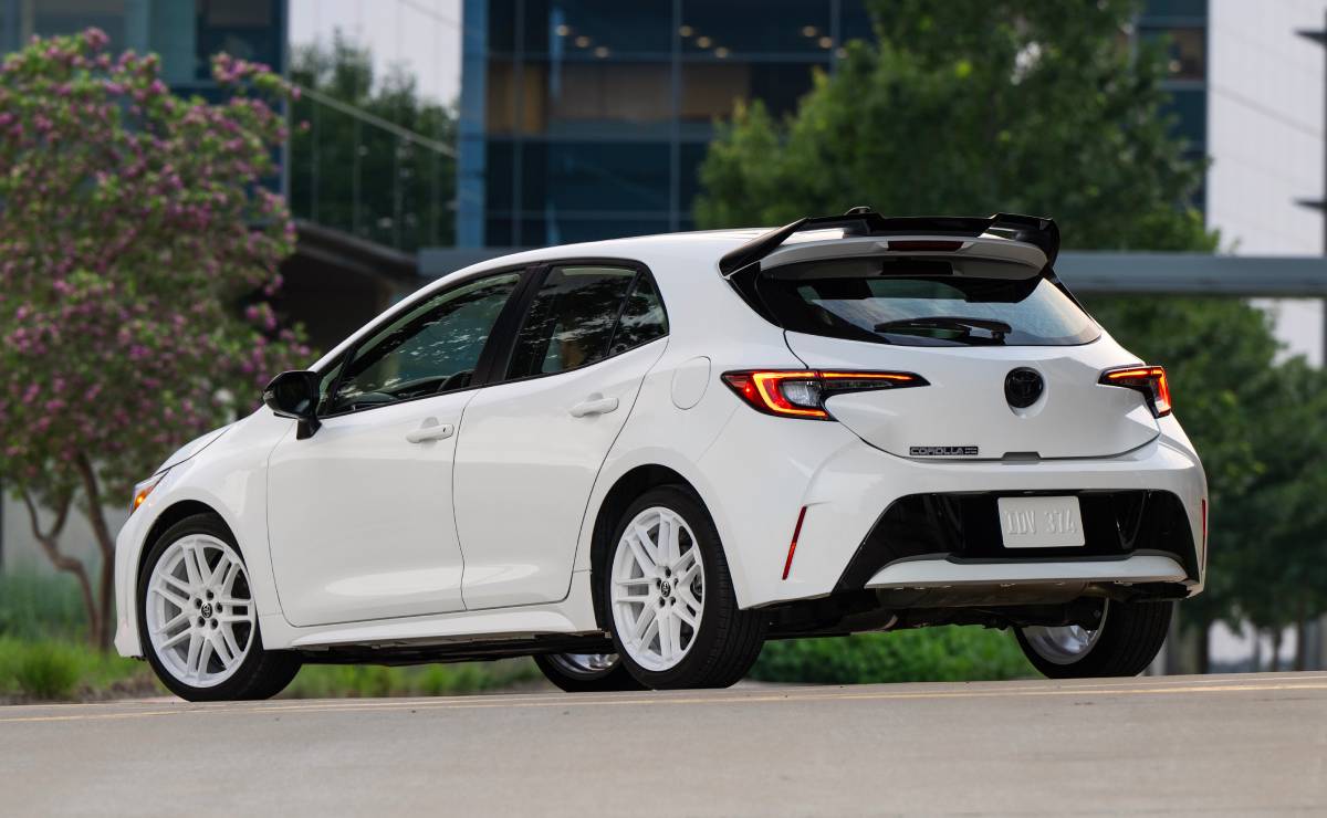 Toyota Corolla Hatchback 2026 trasera