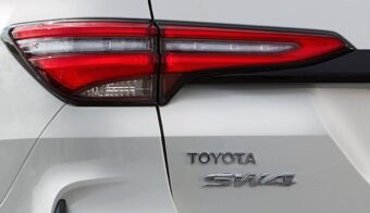 Toyota SW4 teaser