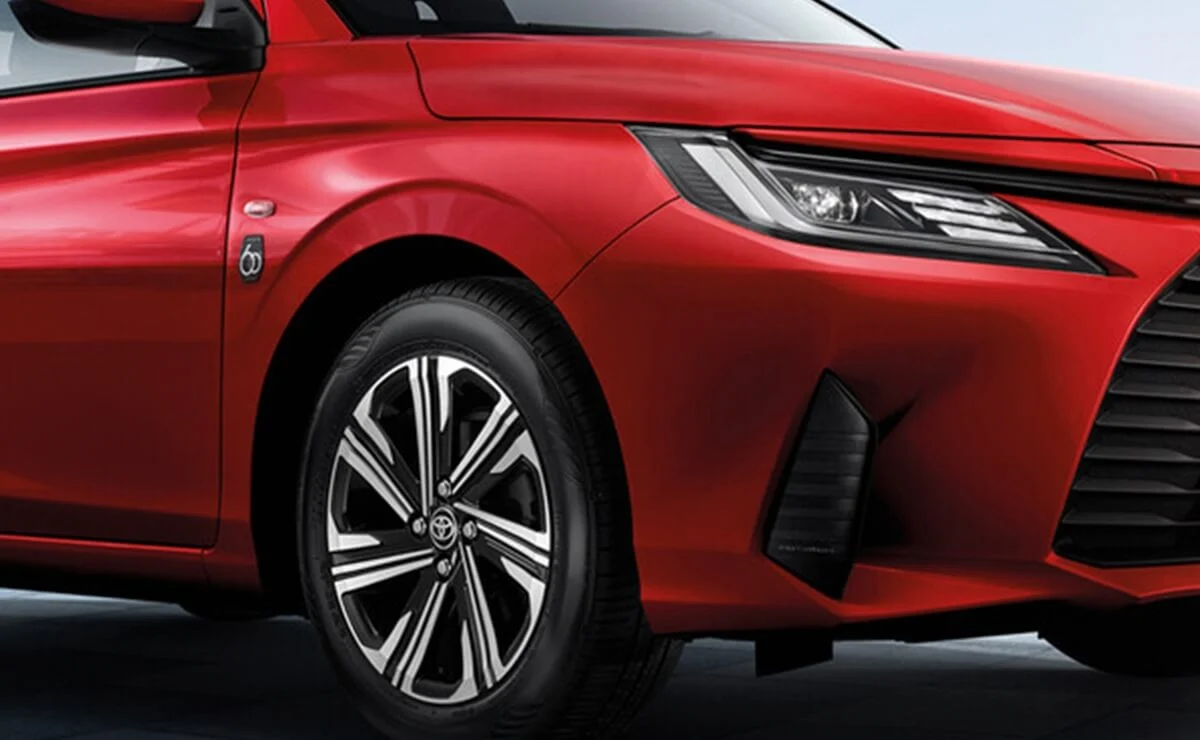 Toyota Yaris Sedán Hybrid, la nueva versión con mecánica híbrida