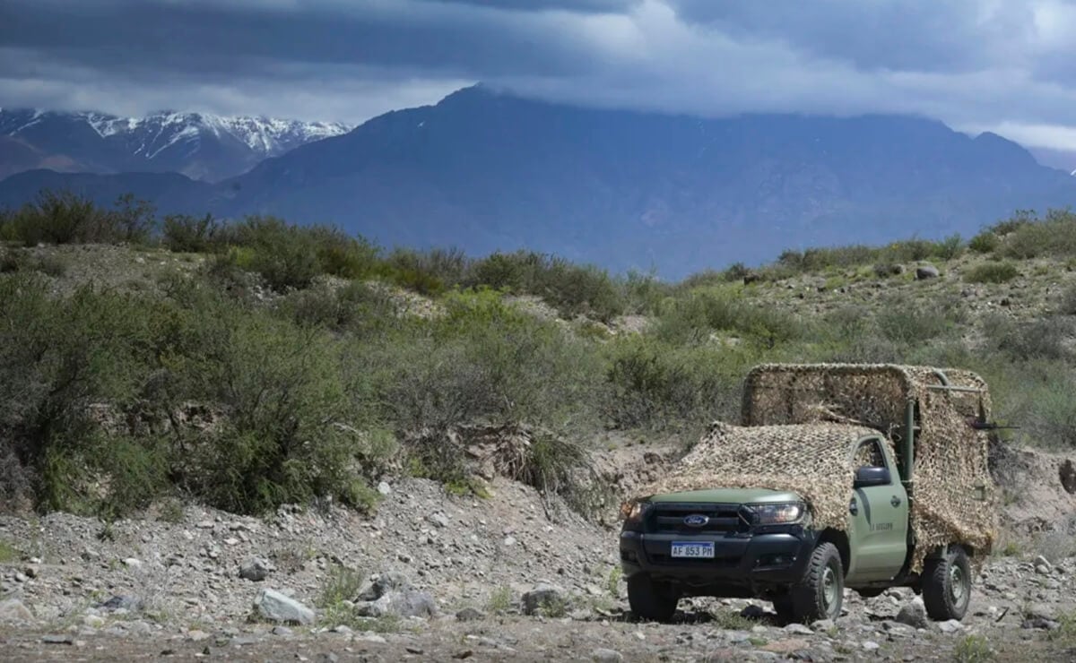 Ultima Ford Ranger para militarizar