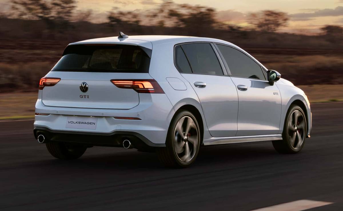 Volkswagen Golf GTI 2026 accion trasera