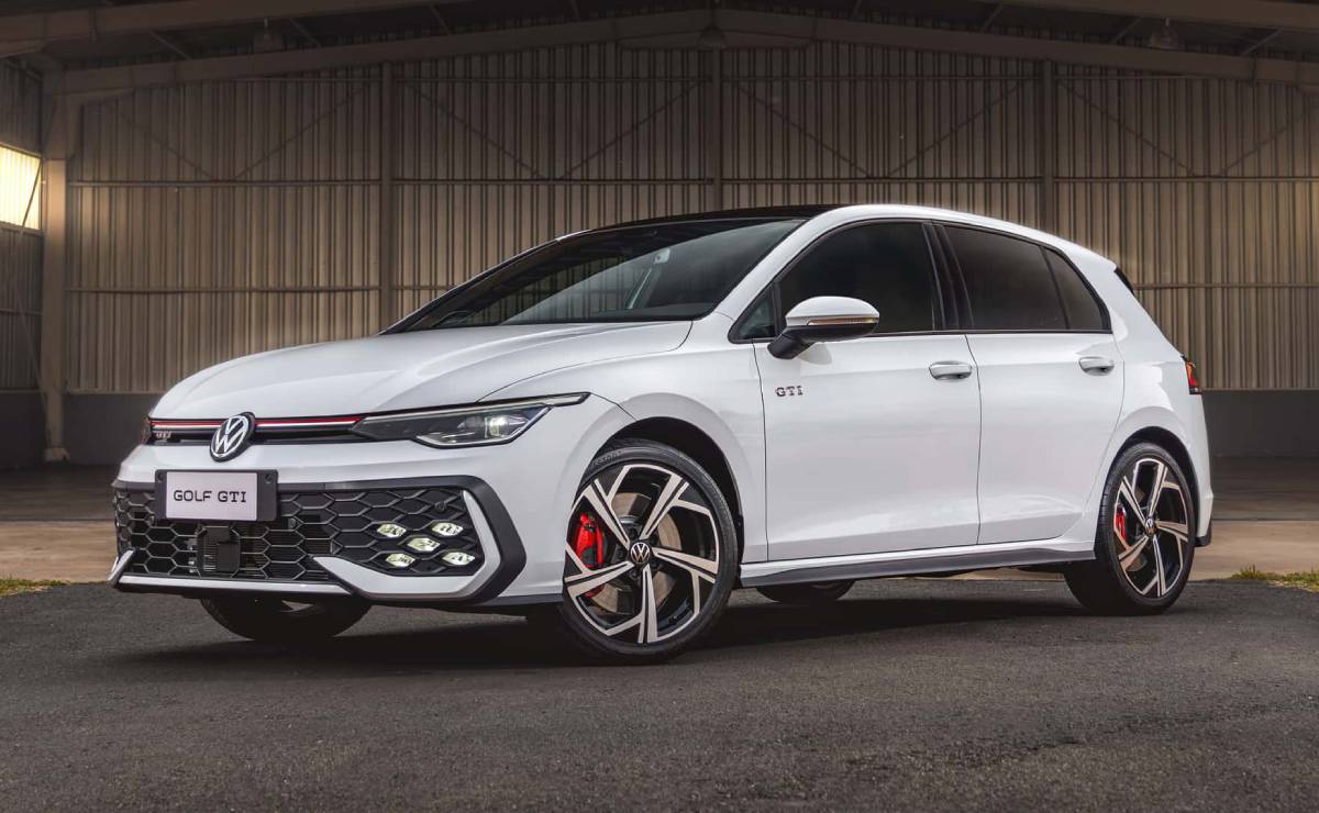 Volkswagen Golf GTI 2026 frente
