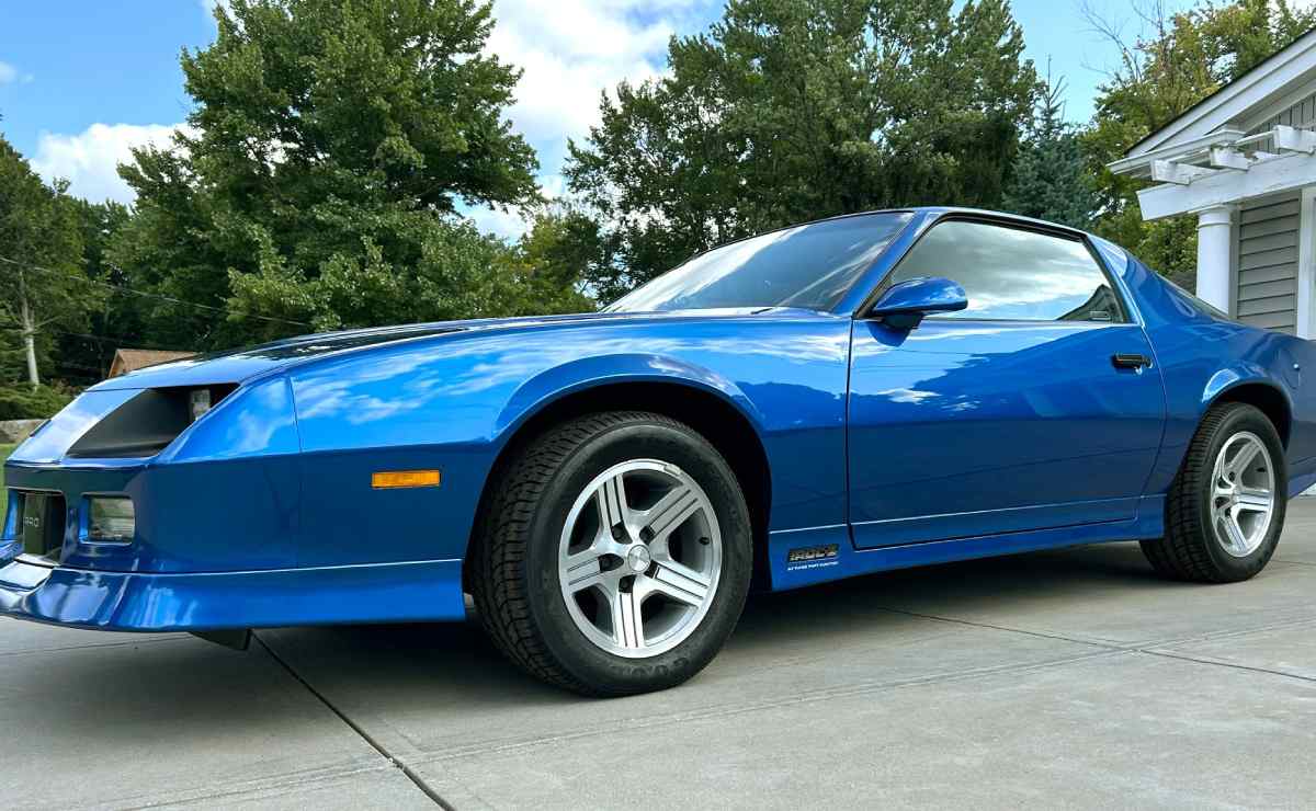 Chevrolet Camaro Z28-IROC 1LE