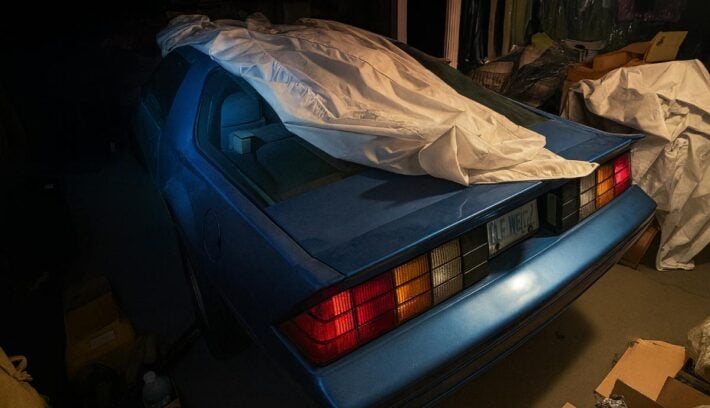 Oculto durante 34 años y con menos de 10 km: el increíble estado de este Chevrolet Camaro 1 Chevrolet Camaro Z28-IROC 1LE