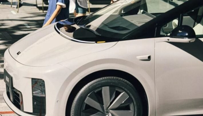 minivan Li Auto i8