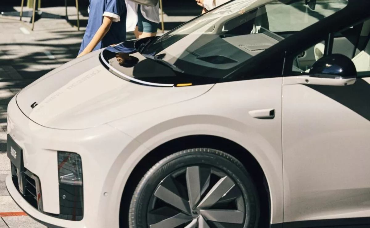 minivan Li Auto i8