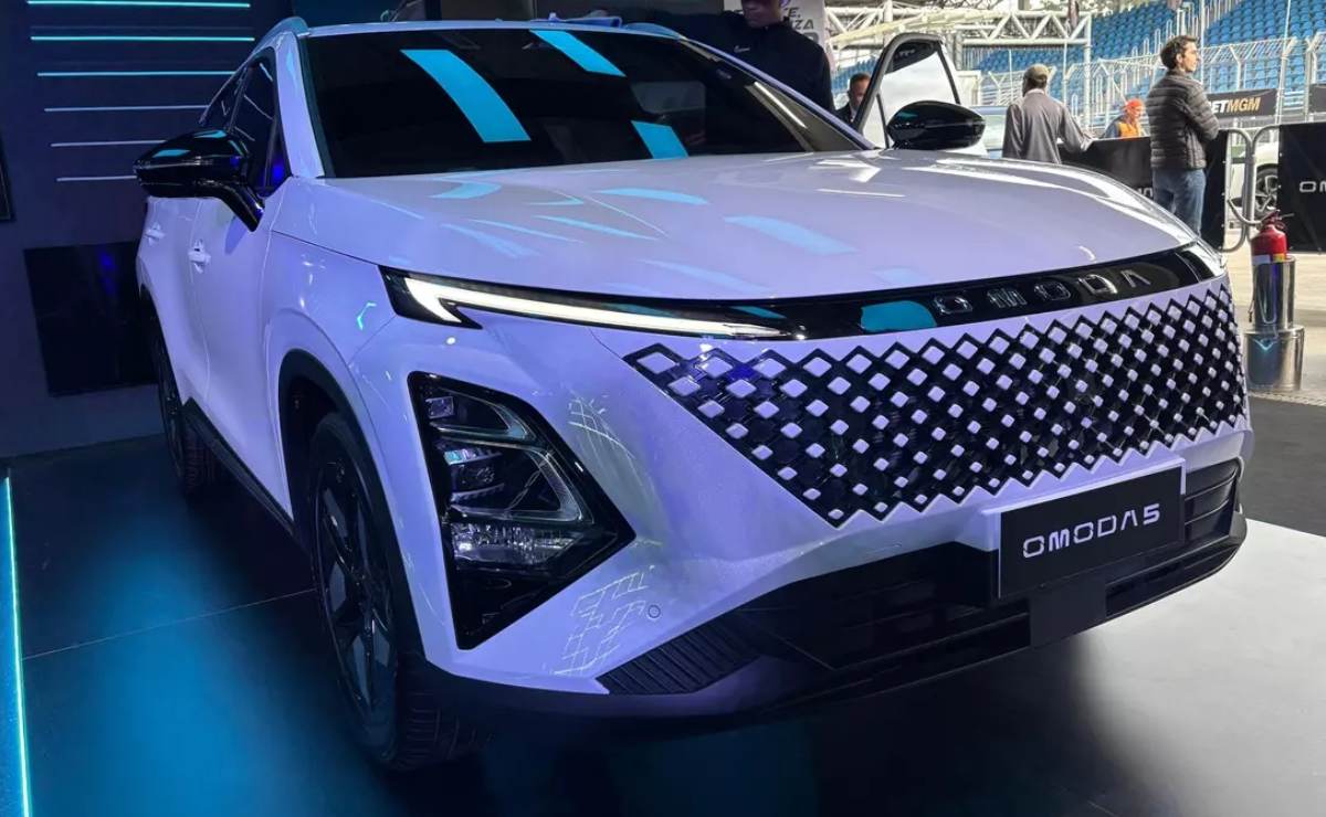 SUV Omoda 5