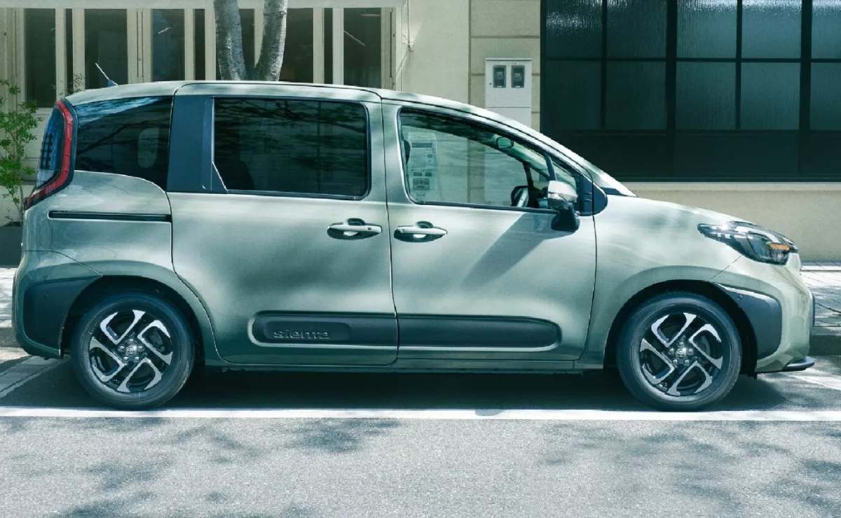 Toyota Sienta