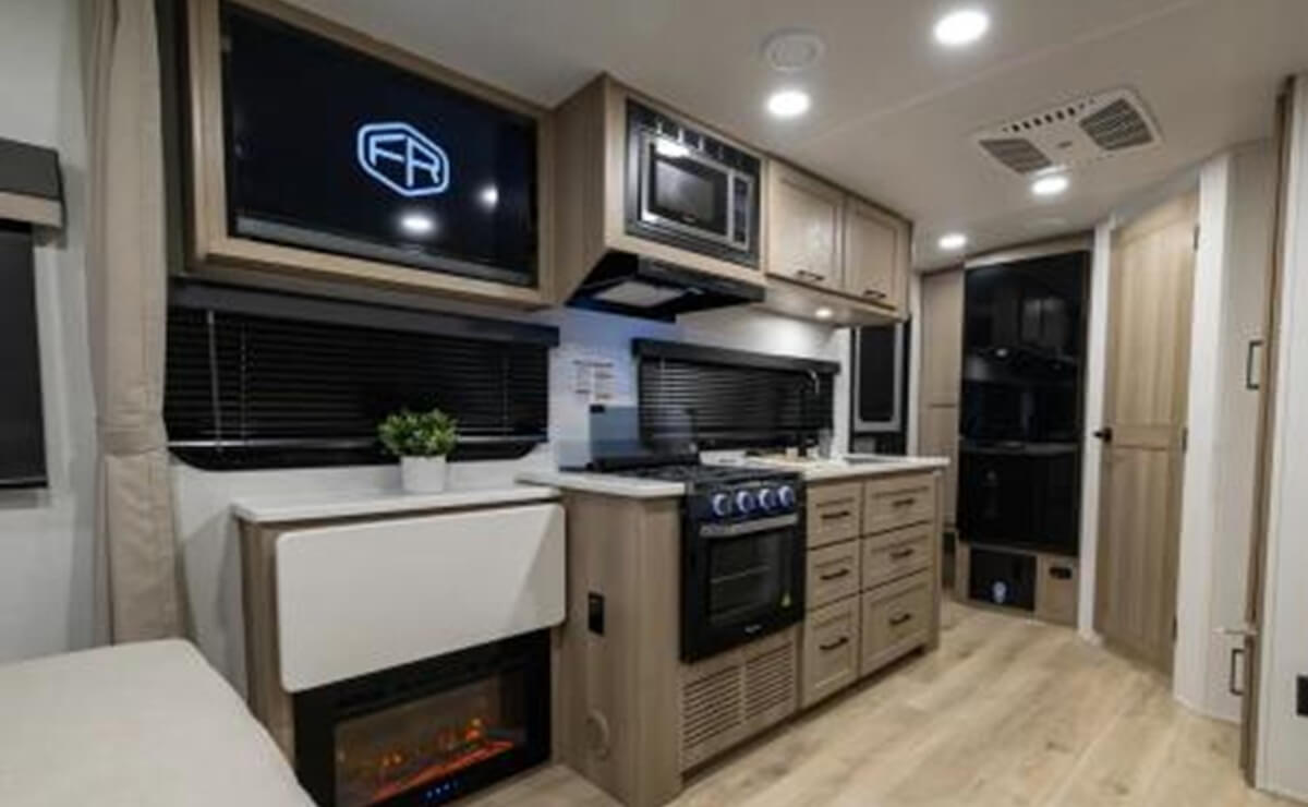 Flagstaff Micro Lite 22FBS interior