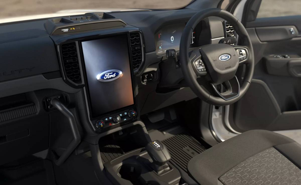 Ford Ranger Super Duty interior