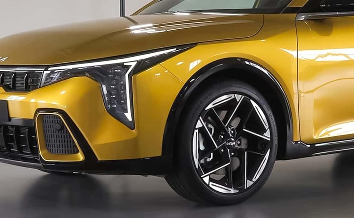 Kia y el nuevo K4 hatch y sedán