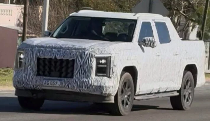 Nueva Volkswagen Amarok camuflada