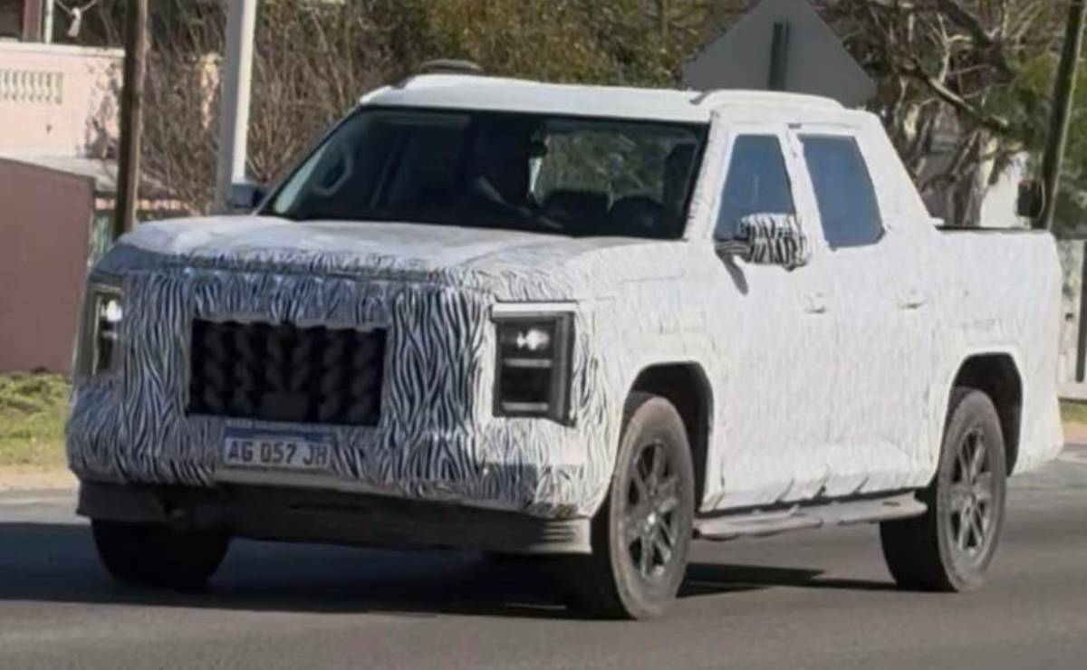Nueva Volkswagen Amarok camuflada