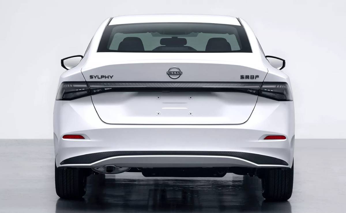 Nuevo Nissan Sentra 2026 trasera