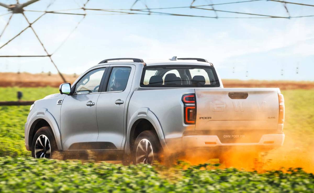 Pick up GWM Poer P30 accion trasera 1