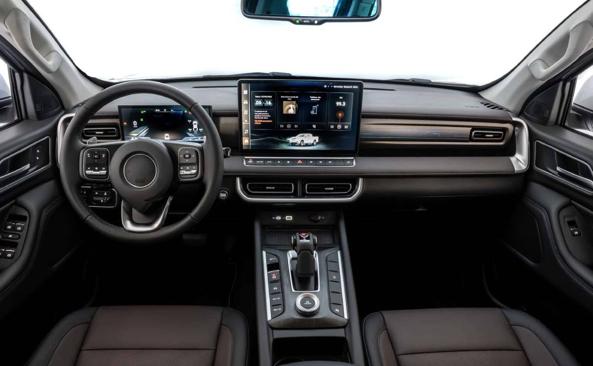Pick up GWM Poer P30 interior 2