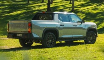 Pick up MG U9 trasera 1