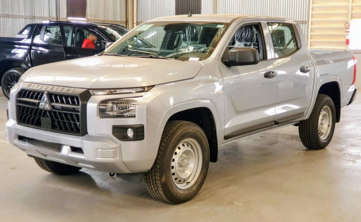 Pick up Mitsubishi Triton GL frente 1