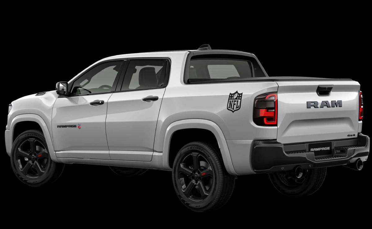 RAM Rampage R T NFL Edition trasera