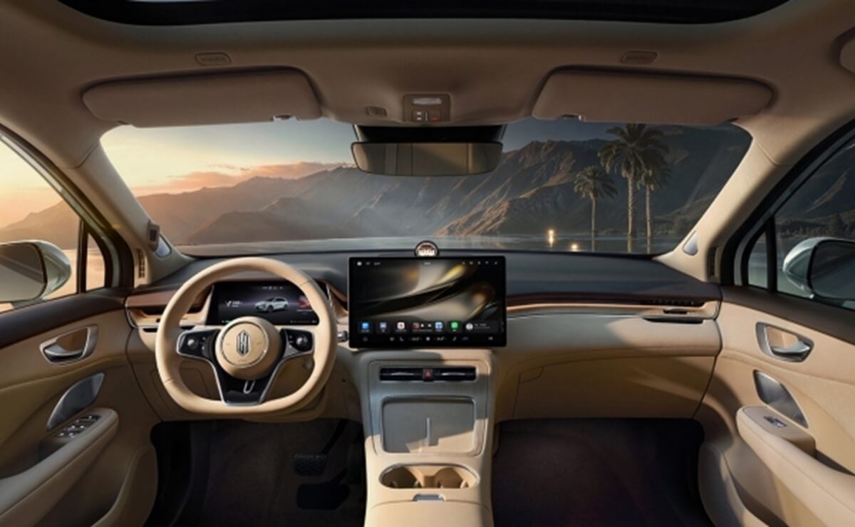 SAIC H5 interior
