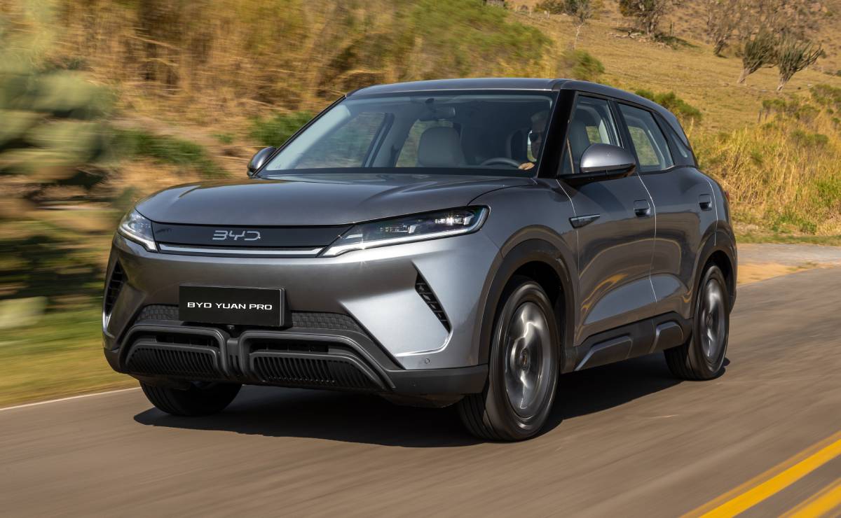 SUV BYD Yuan Pro accion 1