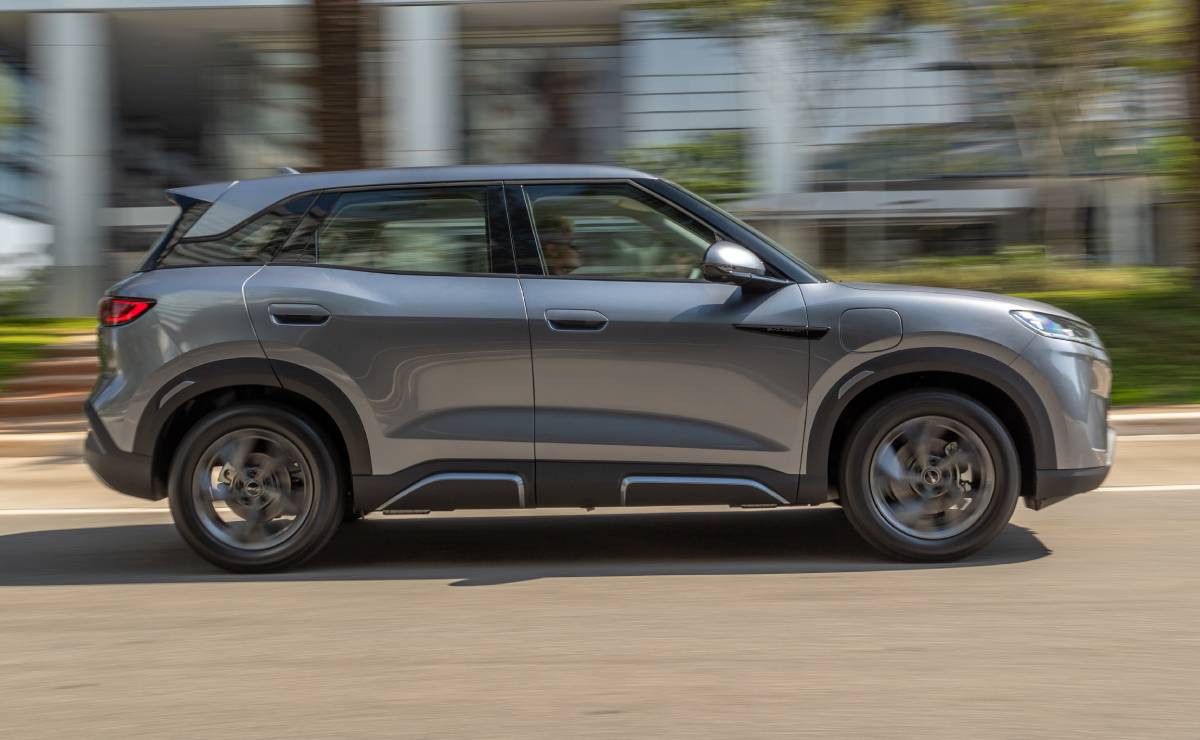 SUV BYD Yuan Pro perfil