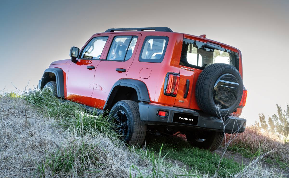 SUV GWM Tank 300 lanzamiento trasera