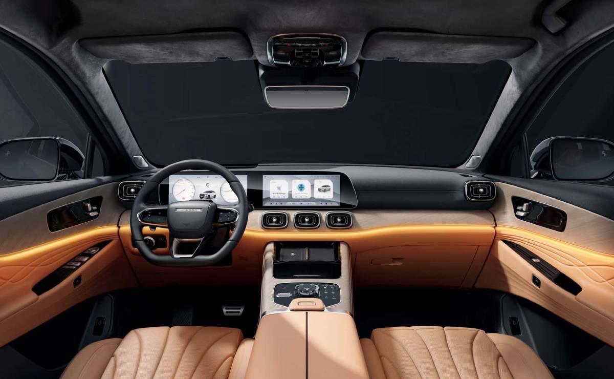 SUV Jaecoo 8 interior