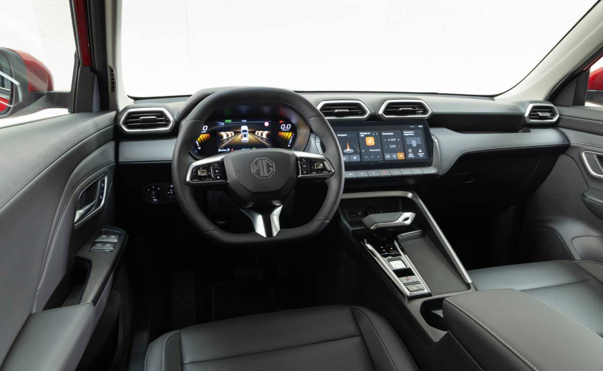 SUV MG ZS interior