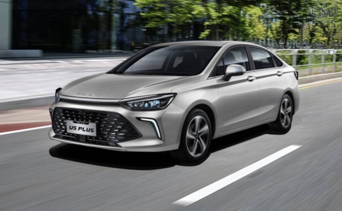 Sedan Baic U5 Plus accion