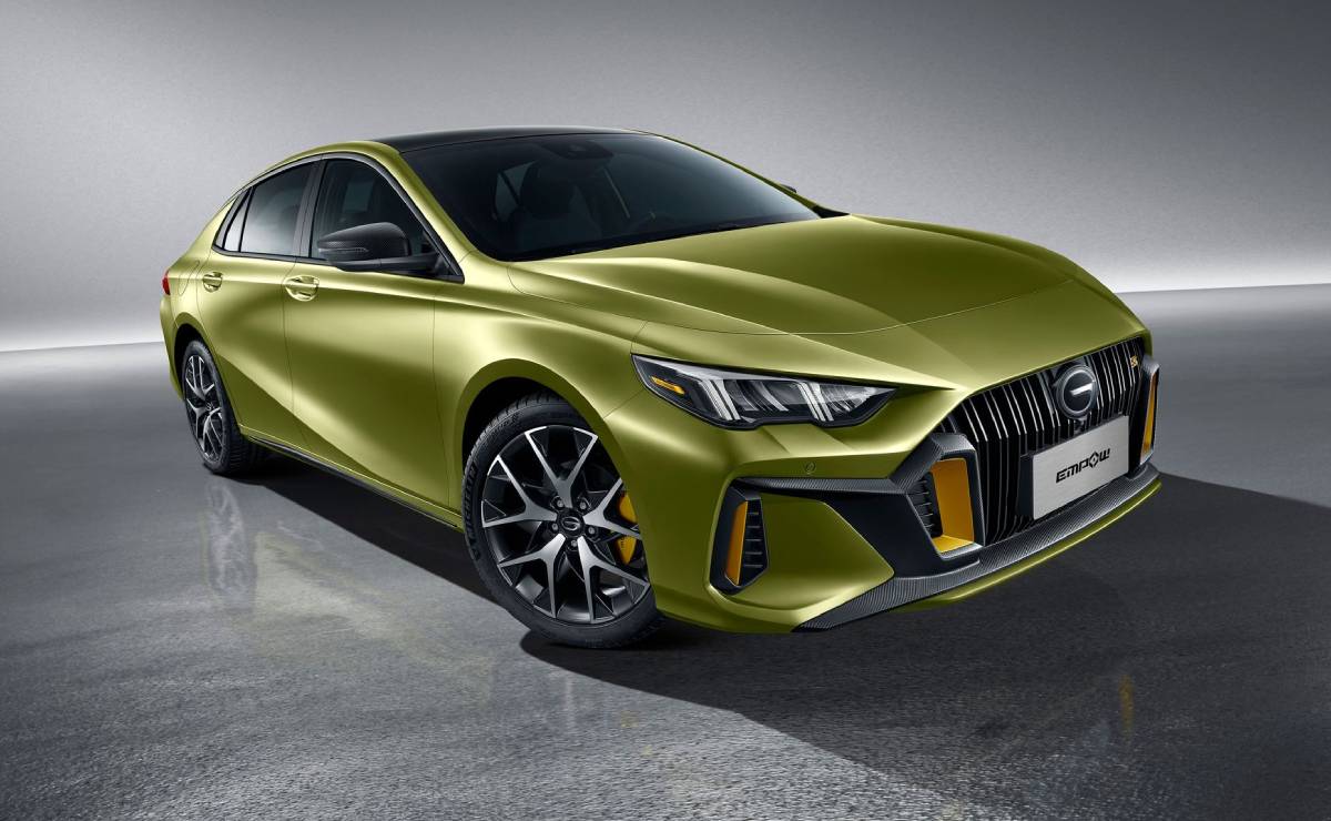 Sedan GAC Empow frente