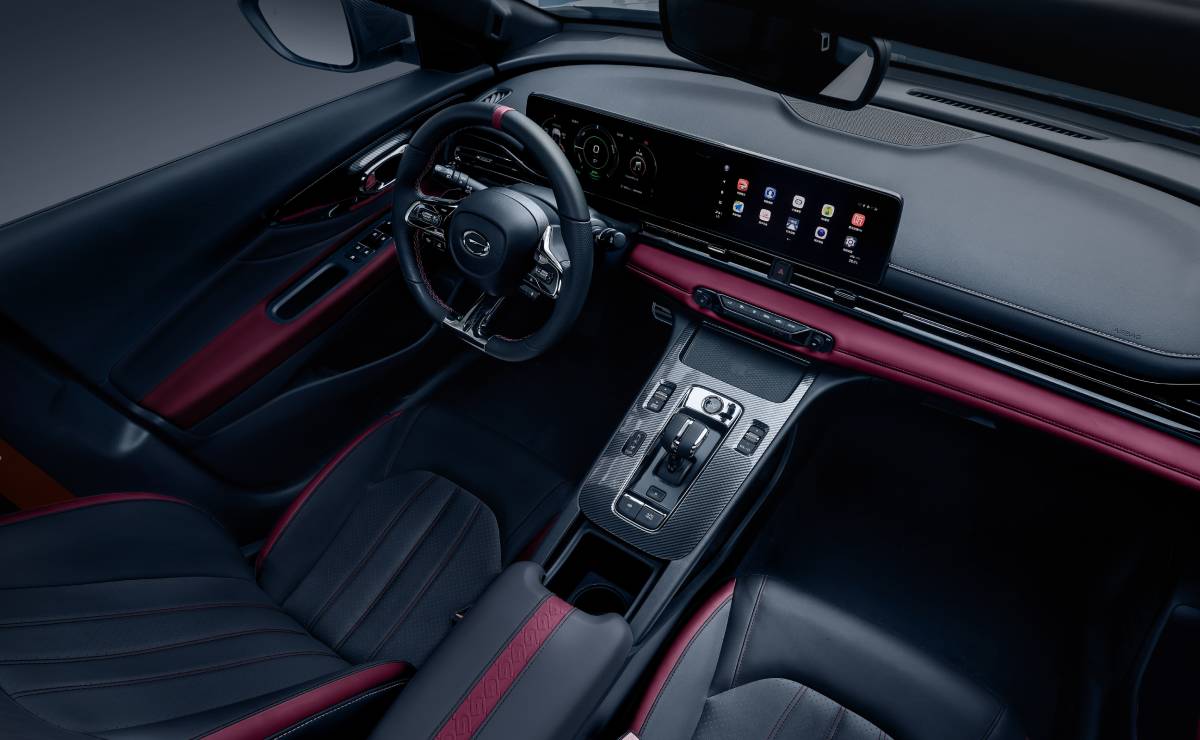 Sedan GAC Empow interior
