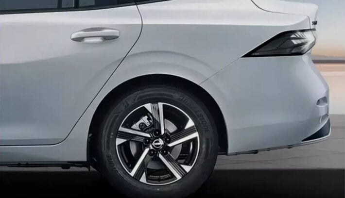Sedan Nissan Sylphy 2026 perfil