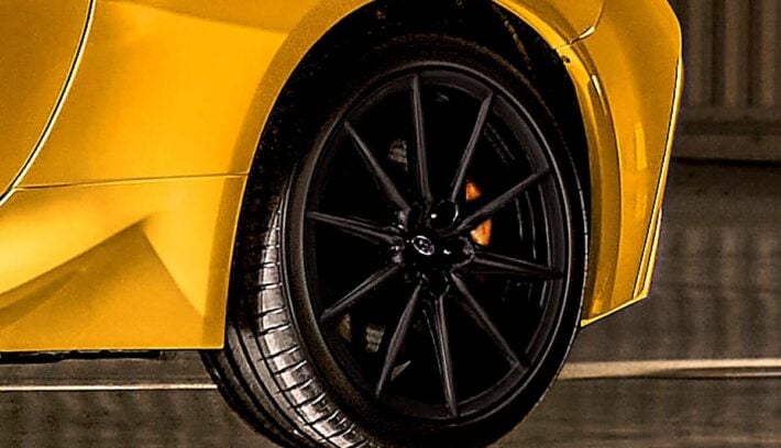 Subaru lanzó una versión exclusiva de los modelos que compiten contra Toyota Yaris y Corolla 1 Nuevo Subaru WRX y BRZ Series Yellow