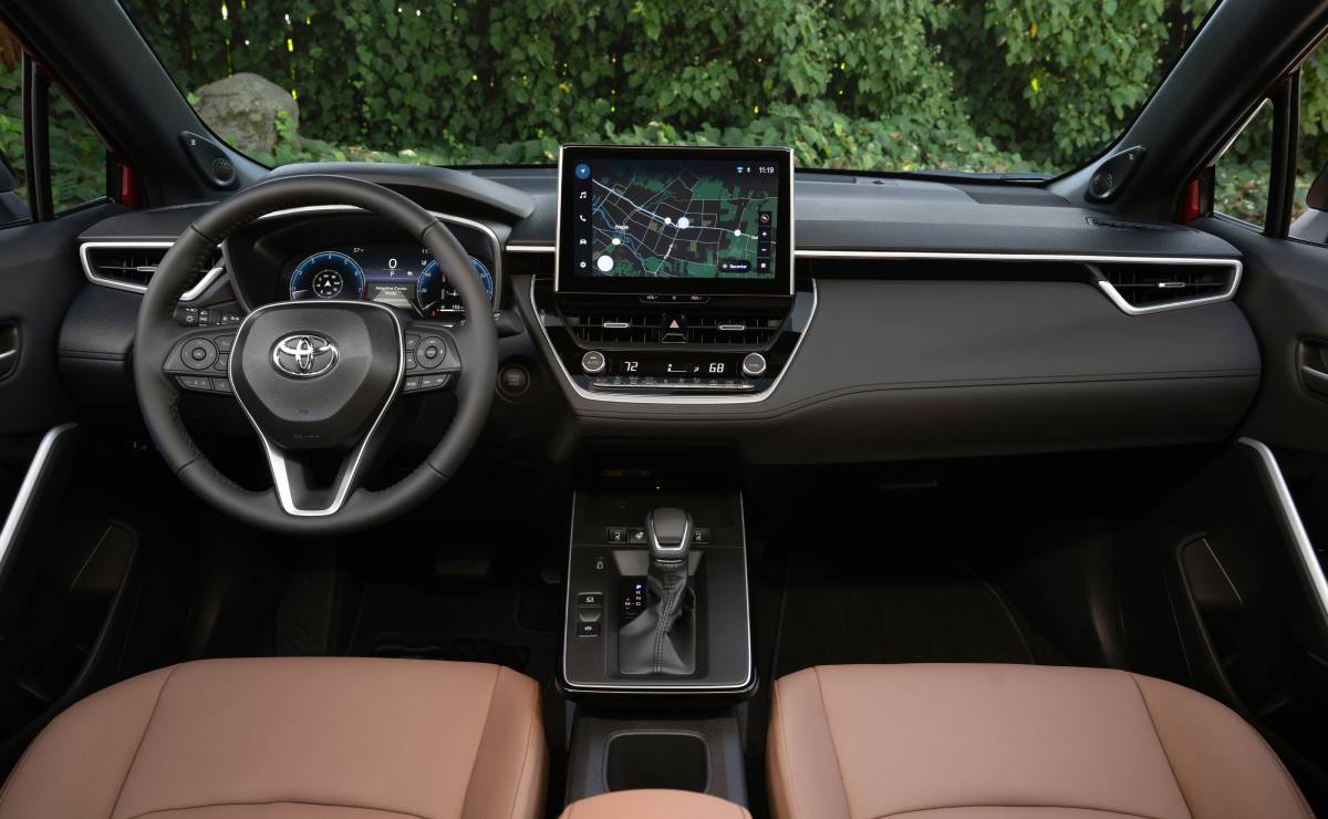 Toyota Corolla Cross 2026 interior 1