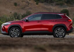 Toyota Corolla Cross 2026 perfil