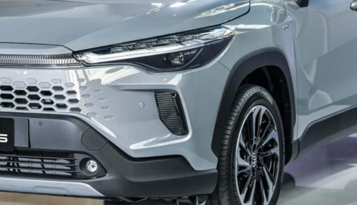 Toyota Corolla Cross y sus nuevas versiones SE HEV y XSE HEV